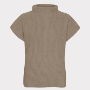 Beige strikpullover med høj hals. BTF Isabelle Racoon Pullover