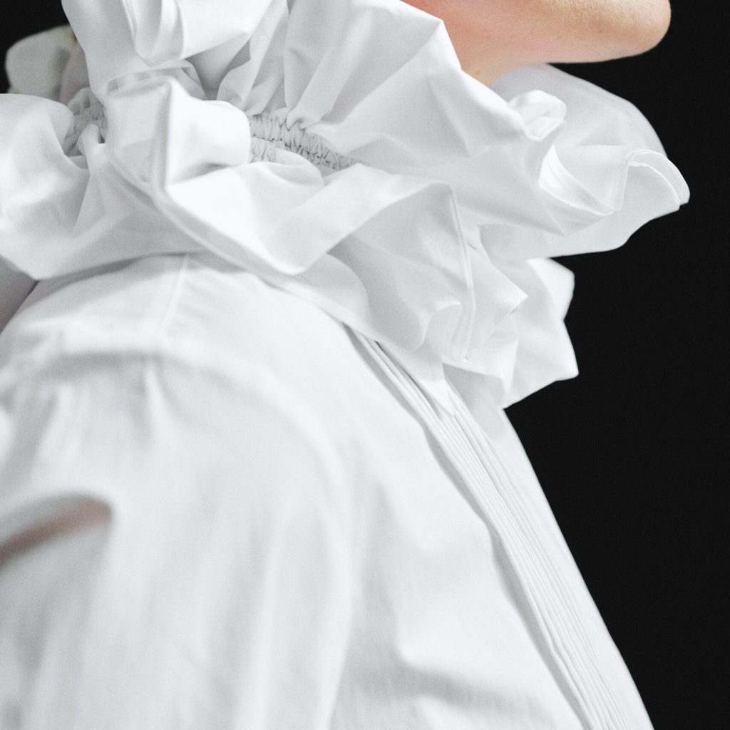 Taktil Bella Ruffle Tie Optical white 2
