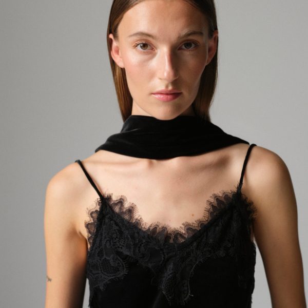DAYLacey Velvo Top Top DAY26131012 190303 Black 1 scaled rvmbyka7qd9utsbv1rbb5asy16z2l2s9bwc40v7w4w