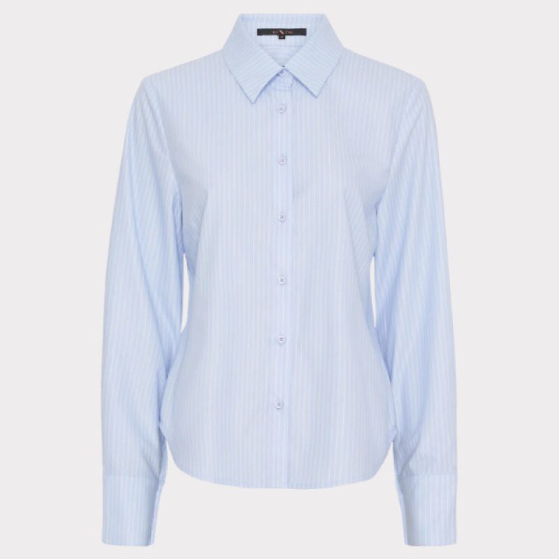 Figursyet bambusskjorte med lyseblå striber