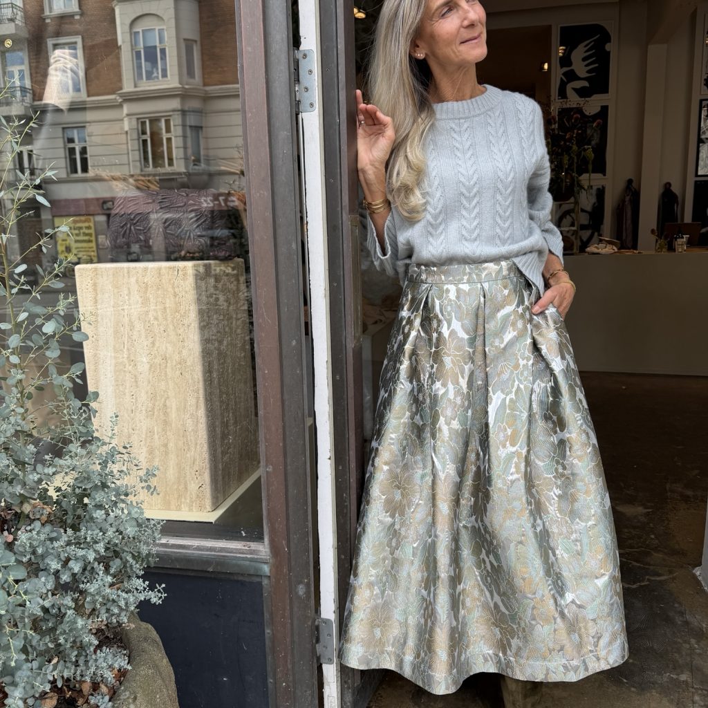 Store51 Brocade Skirt Metallic Flower