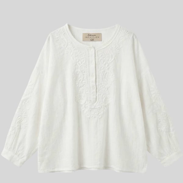 blouse with embroidery white