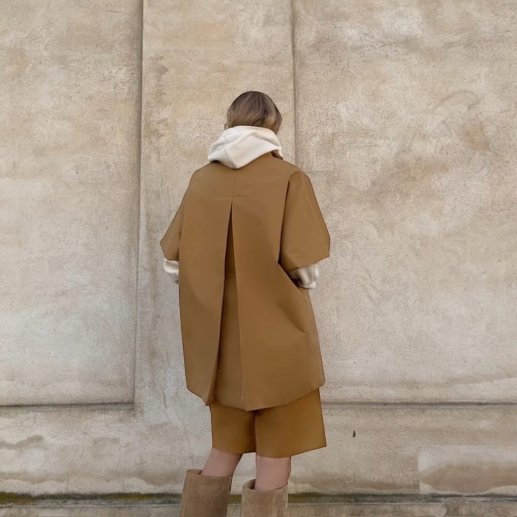 crowd short mok coat cappuchino