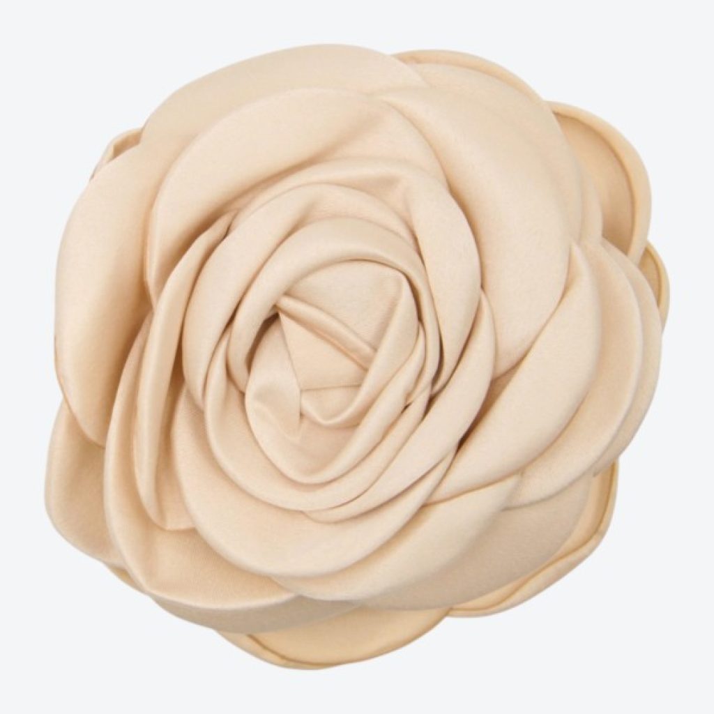 Pico Copenhagen Giant Satin Rose Claw Beige